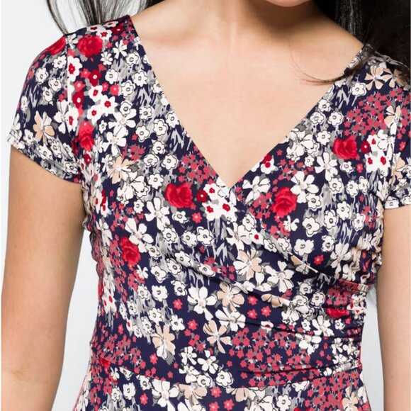 Knit Dress - Multi Color Print - Picture 9 of 10